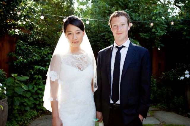 Facebook’s Mark Zuckerberg changed his relationship status to married