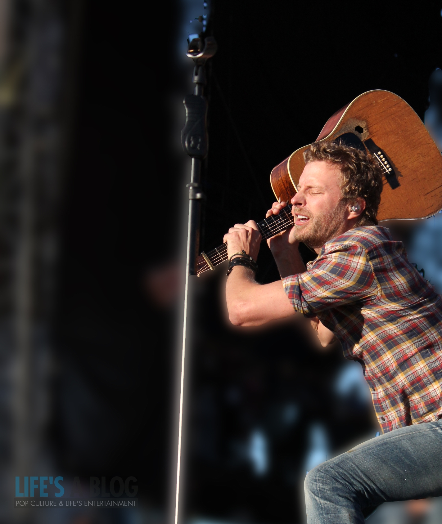 Dierks Bentley Boots and Hearts 2013