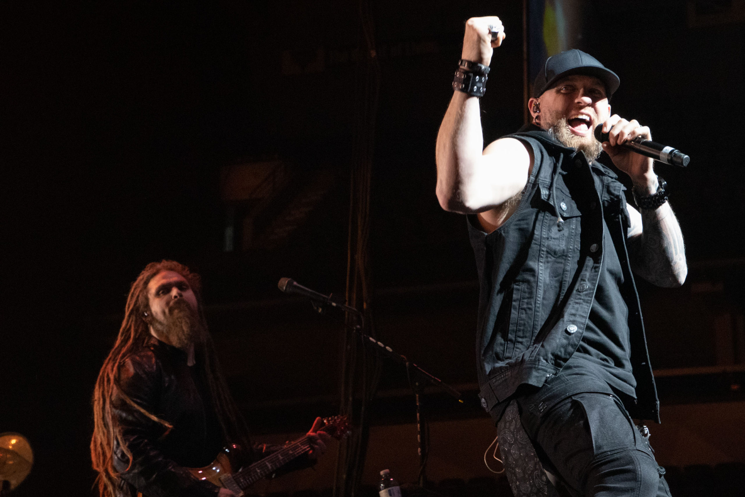 Brantley Gilbert kicked off his Fired Up Tour 2020 at Budweiser Gardens in London on Thursday night!