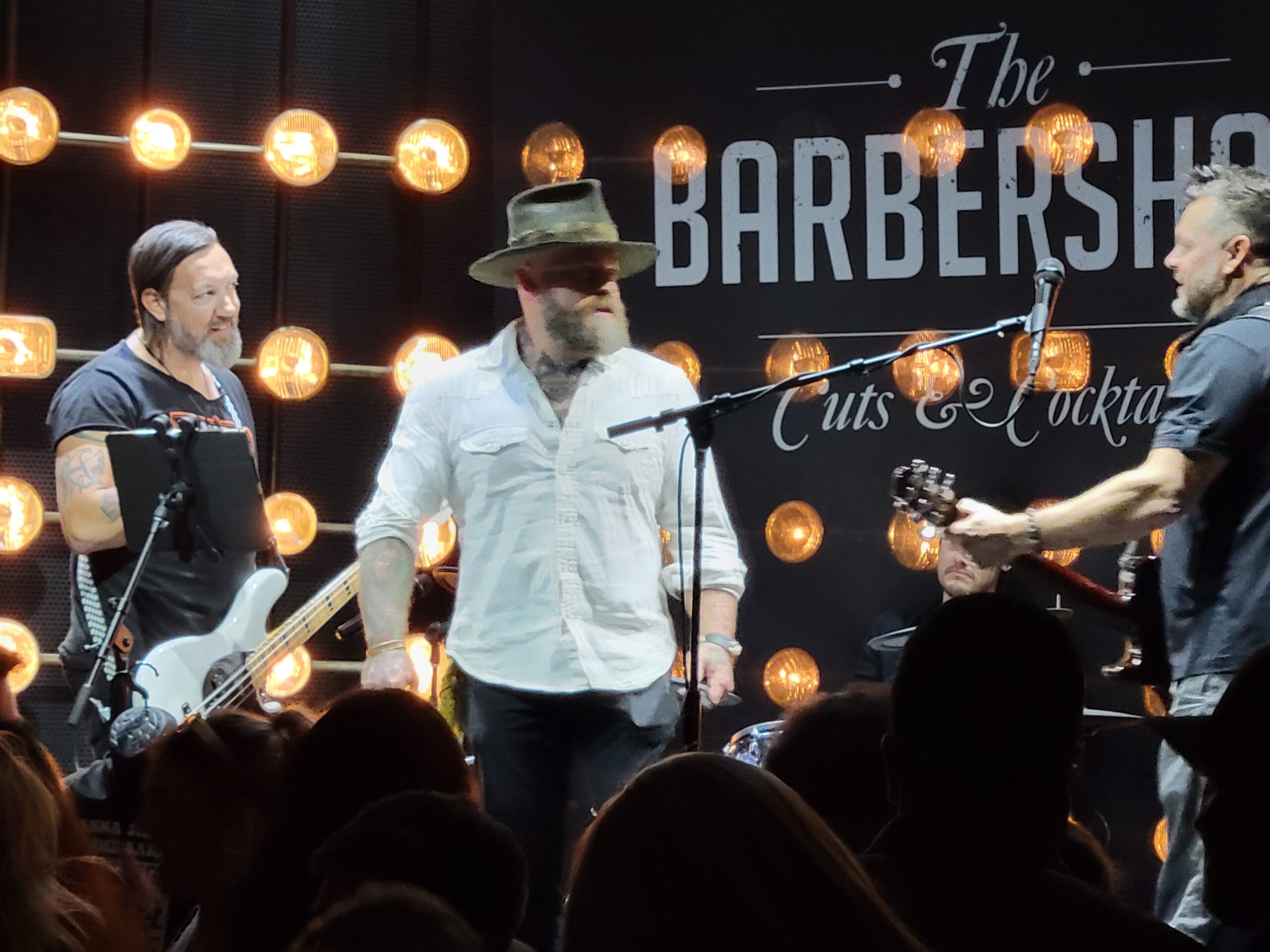 Zac Brown Surprise Performance at The Barbershop_courtesy of The Barbershop Cuts & Cocktails